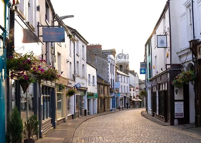 Lonsdale House Boutique