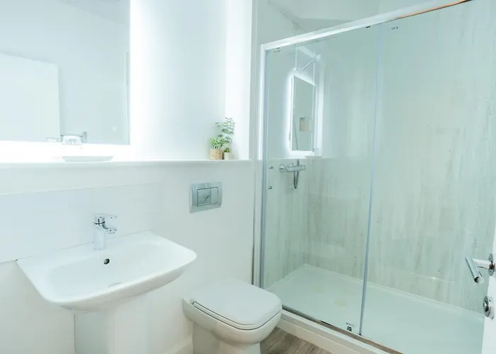 Lonsdale House Boutique