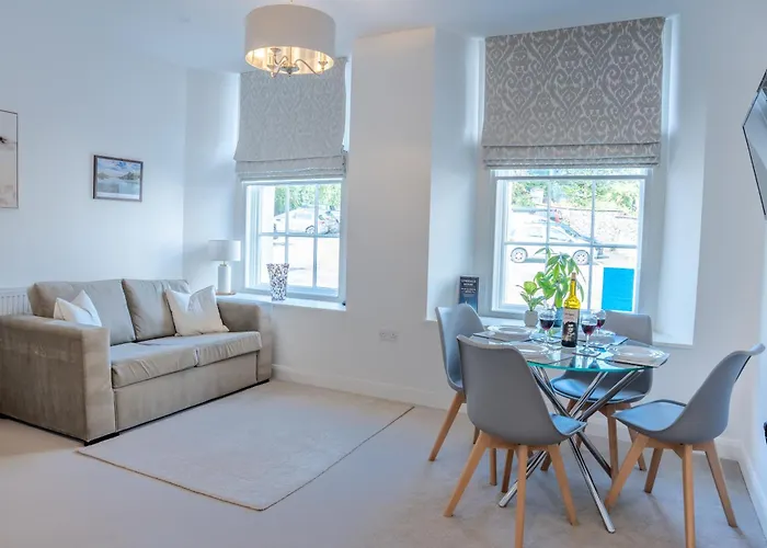 Apart-hotel Lonsdale House Boutique 4*