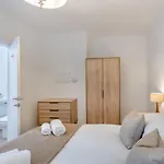 Lonsdale House Boutique 4*