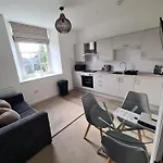 Lonsdale House Boutique