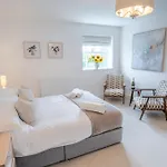 Lonsdale House Boutique