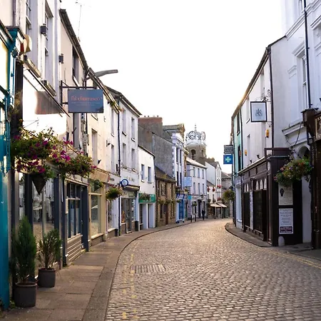 Lonsdale House Boutique