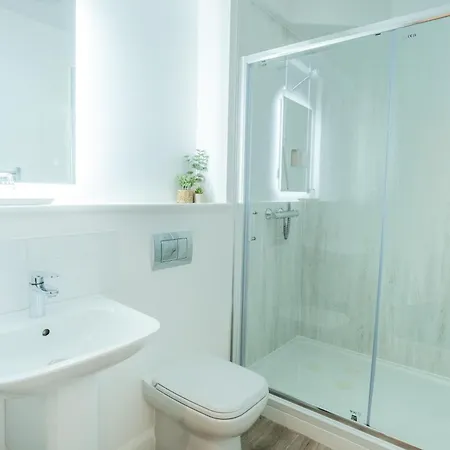 Lonsdale House Boutique