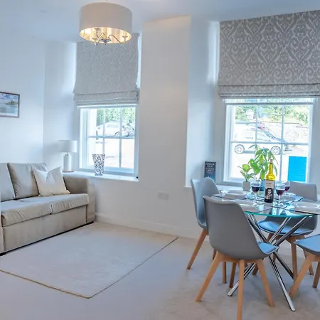 Aparthotel Lonsdale House Boutique 4*