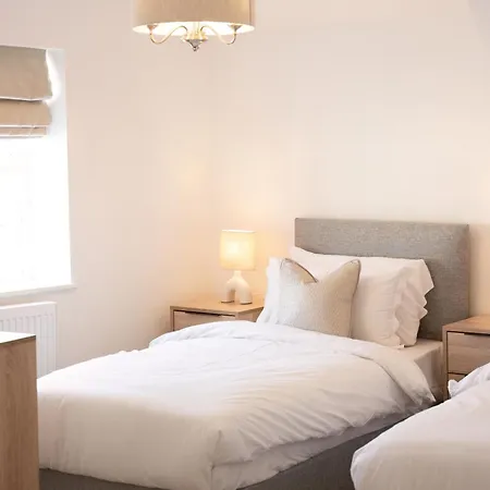 Lonsdale House Boutique